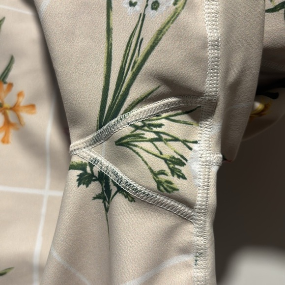 TUCKERNUCK floral biker shorts - Picture 6 of 8